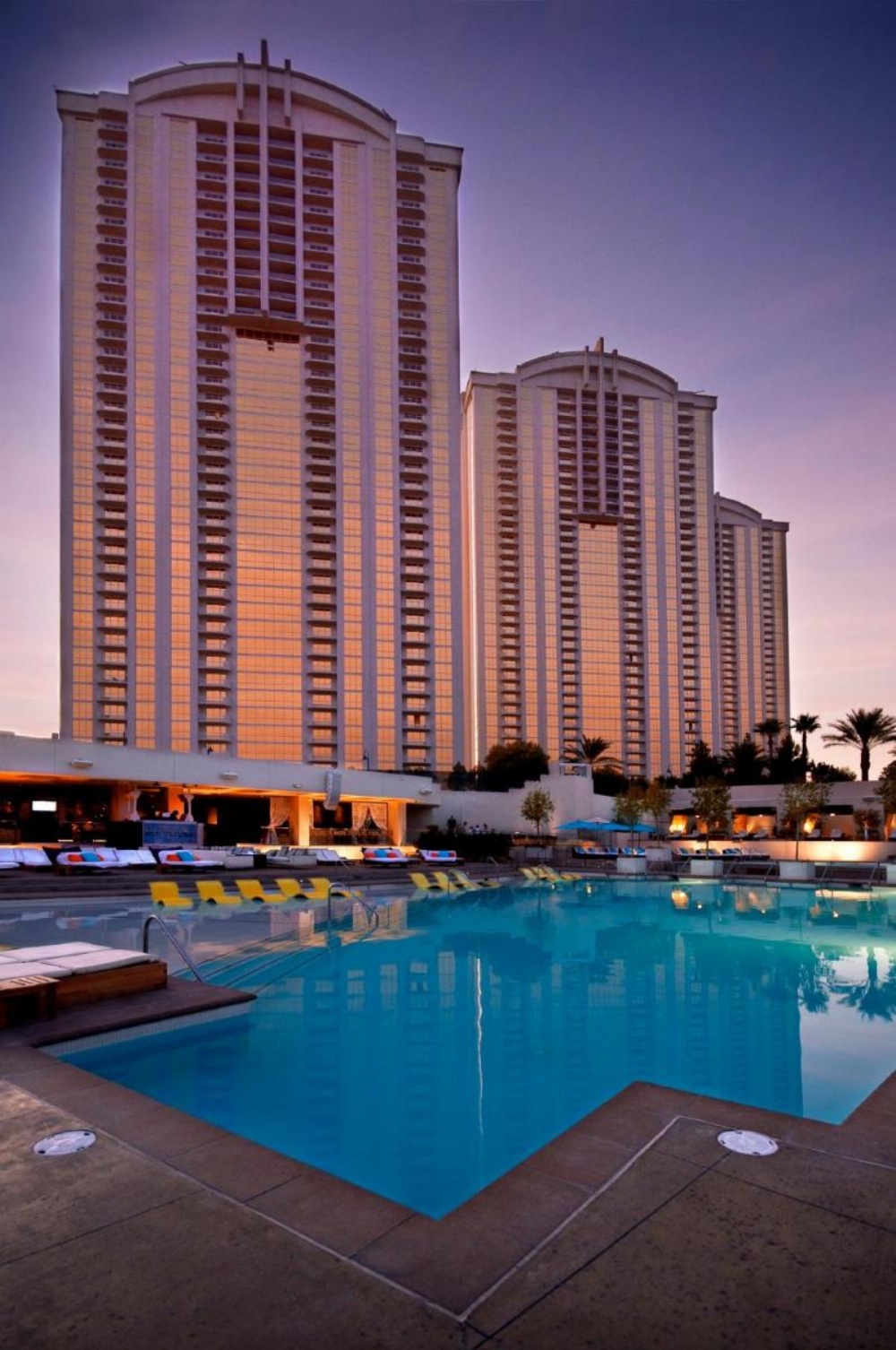 The Signature at MGM Grand - All Suites Image 10